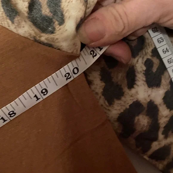 Zenana Outfitters Brown Top with Leopard Print Sleeves - Picture 5 of 7